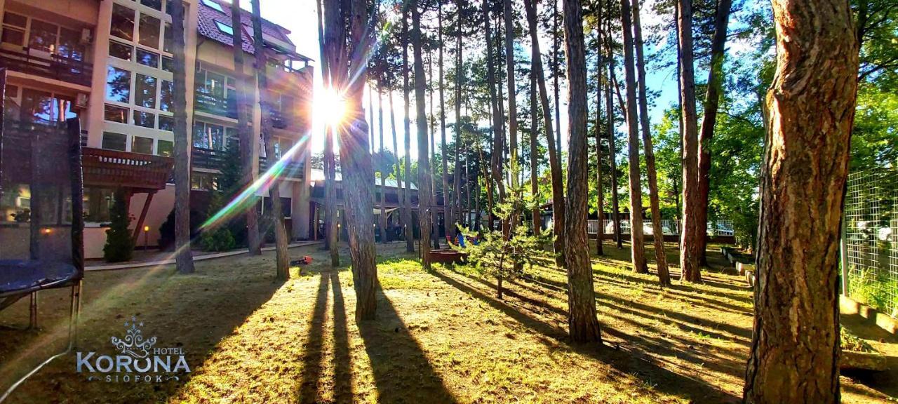 Hotel Korona Siofok Bagian luar foto