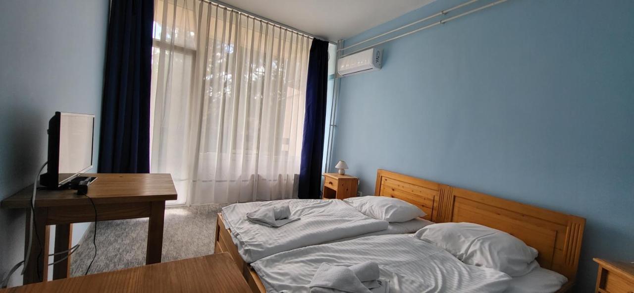 Hotel Korona Siofok Bagian luar foto