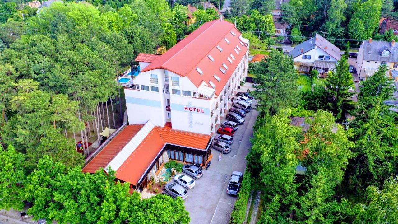 Hotel Korona Siofok Bagian luar foto