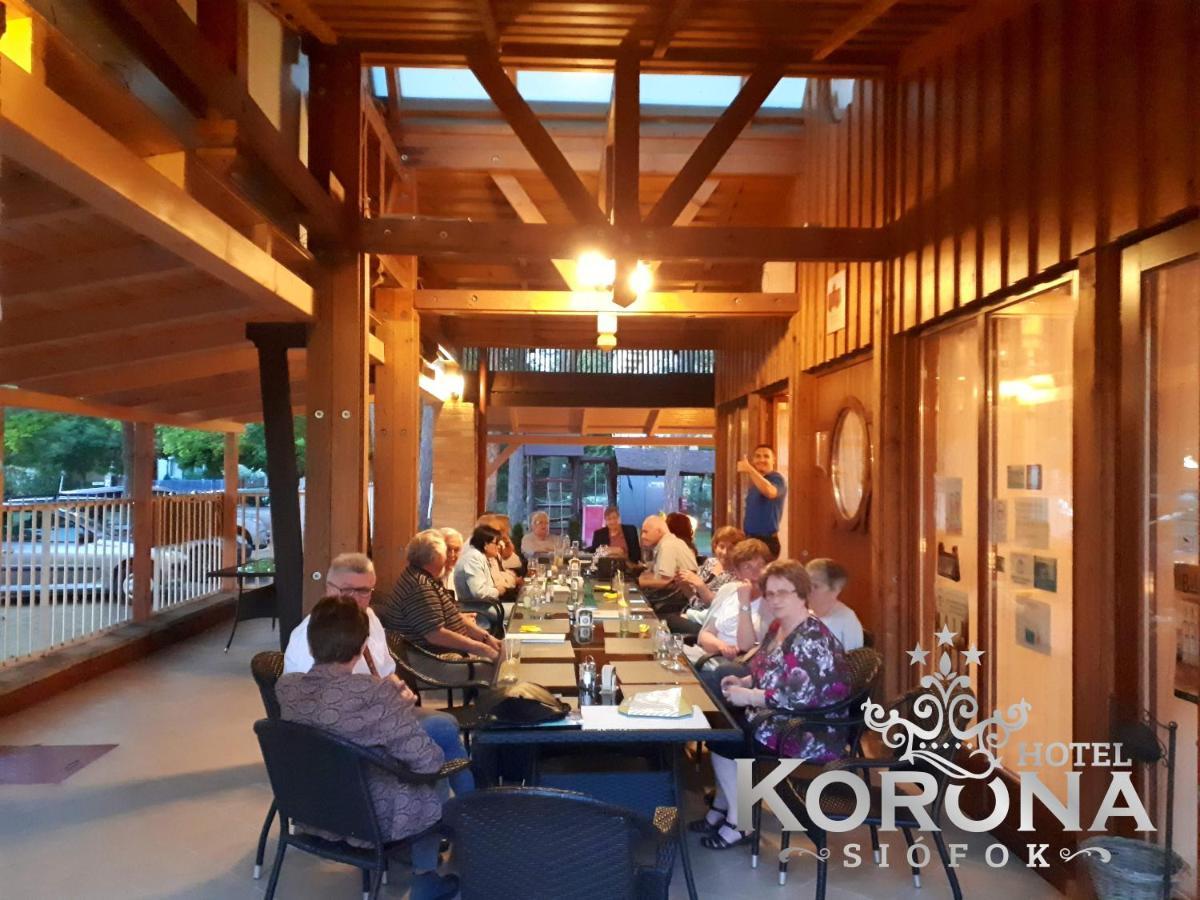 Hotel Korona Siofok Bagian luar foto